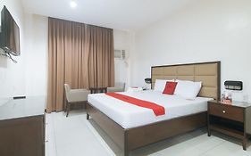 Reddoorz Near Angeles University Foundation